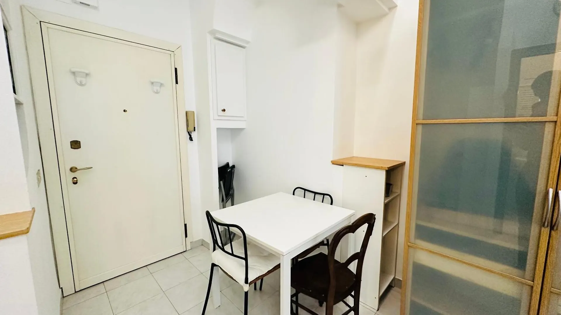 The Stop At Milan Central Apartment 0*,  Italy